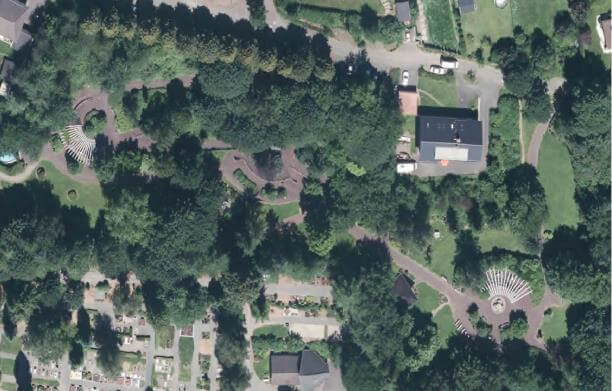 Gestaltung des Kurparks Eckenhagen mit neuen Freianlagen und naturnahen Elementen.